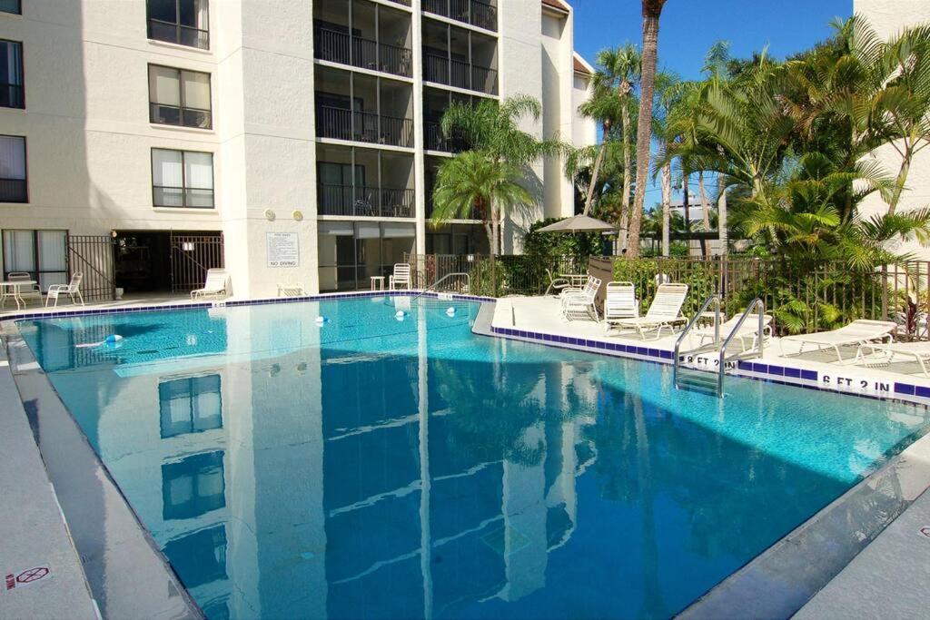 E63 - 2Bd/2B - Directly On Siesta Key Intracoastal Apartment Exterior photo